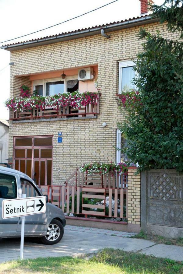 Setnik Guesthouse Valpovo المظهر الخارجي الصورة